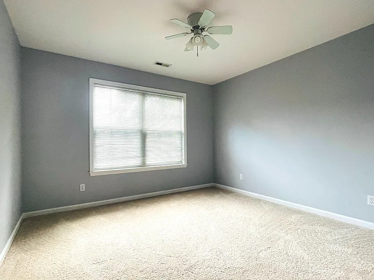 9 Scarlet Oak Cir — Photo 21