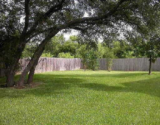 3rd image of 6302 CLUB OAKS #0