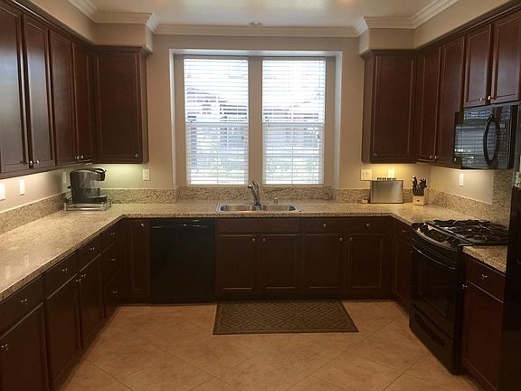 4th image of 28607 Pietro Dr