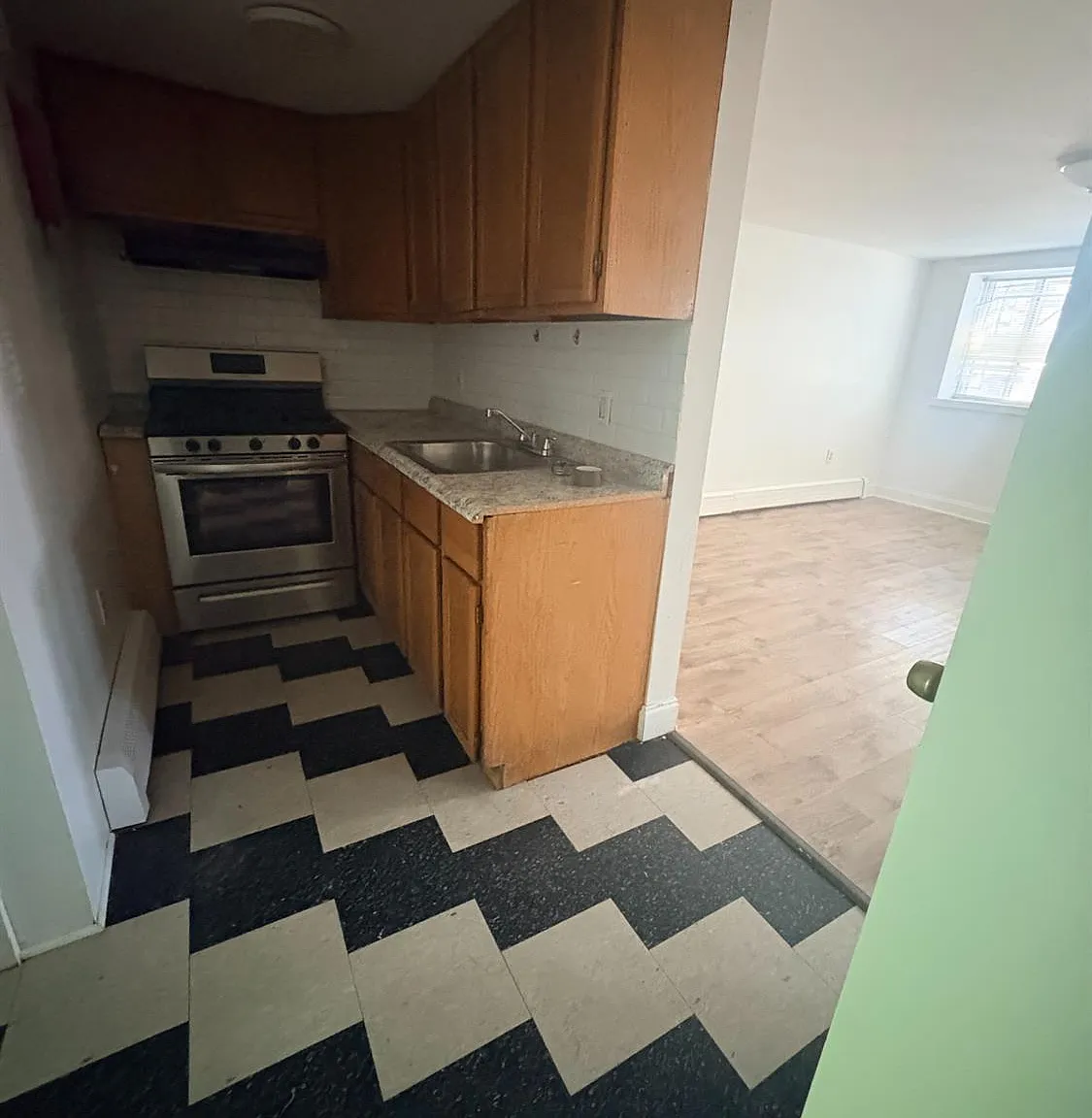 1 bed, 1.0 bath, $1,900 — Photo 3