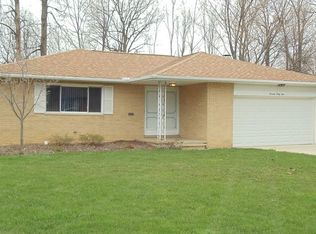 7041 E Jefferson Dr, Mentor, OH 44060