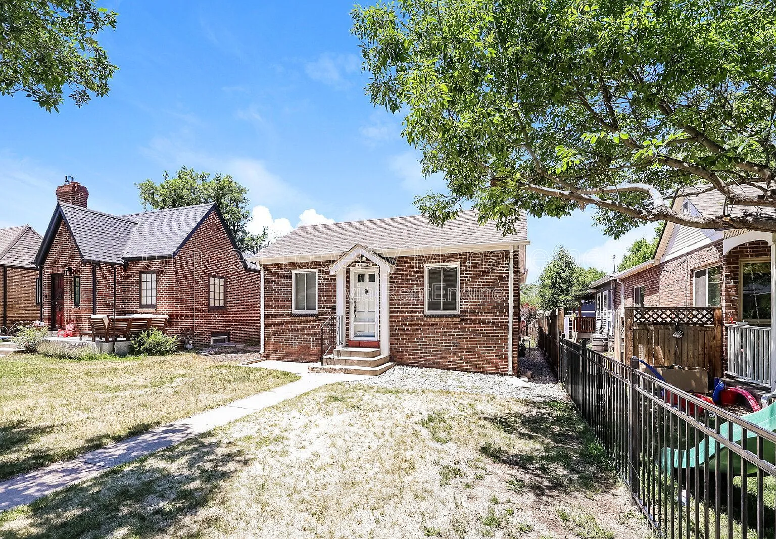 3 bed, 2.0 bath, 1495 sqft, $2,695 — Photo 2