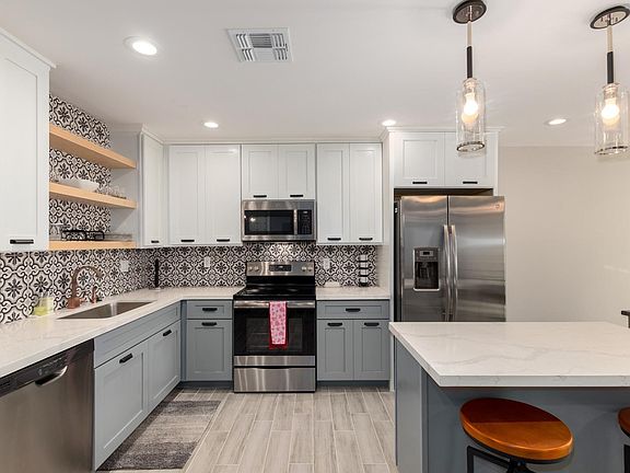 3rd image of 6023 E Lewis Ave