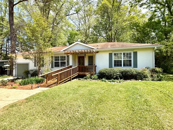 114 Jackson Ave, Louisville, MS 39339