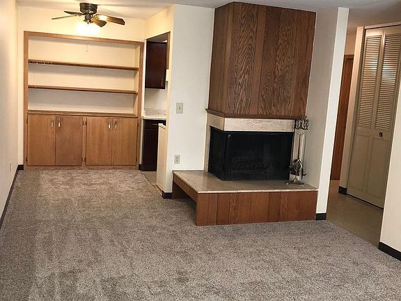 3rd image of 2570 N Maryland Ave APT 306
