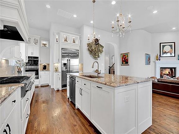 3rd image of 4434 Big Cedar Dr