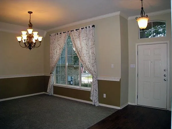2406 Beeleigh Ct — Photo 3