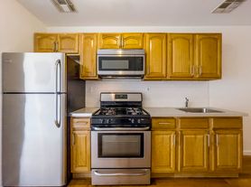 40 Bowers St, Jersey City, NJ