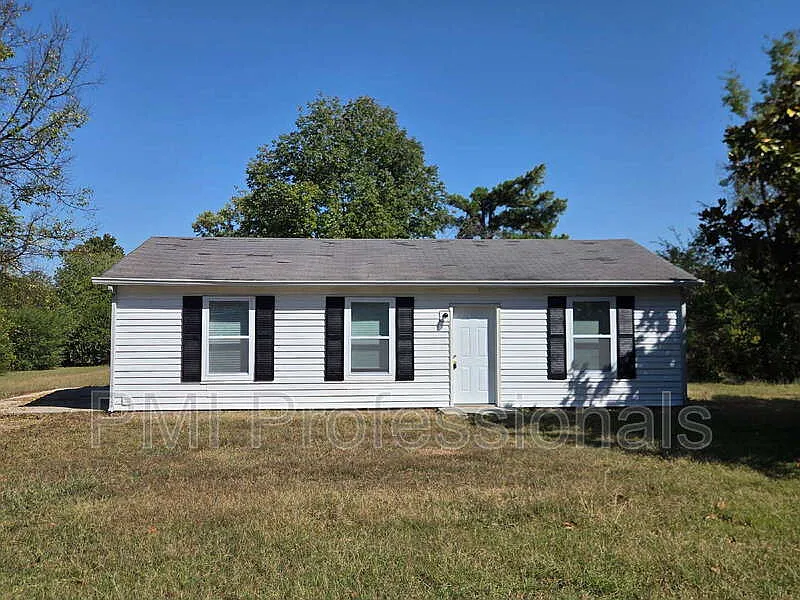 100 Manor Pl