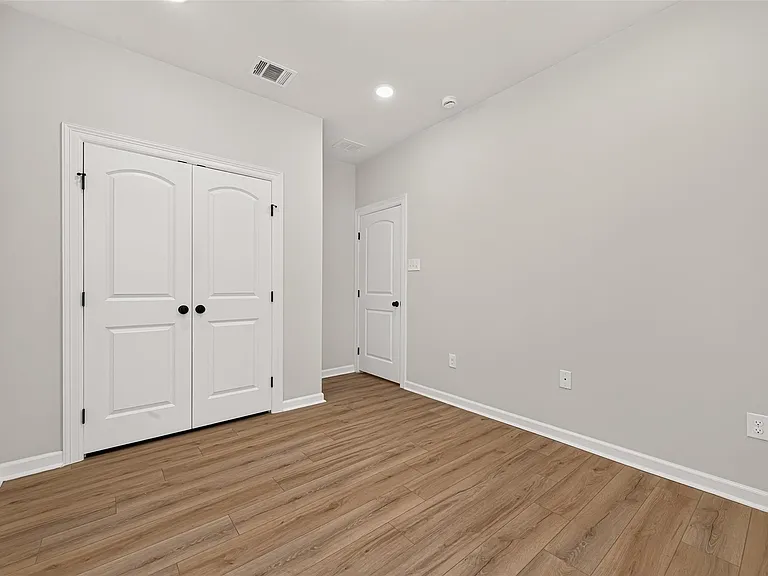 10726 Sky Creek Ln — Photo 28