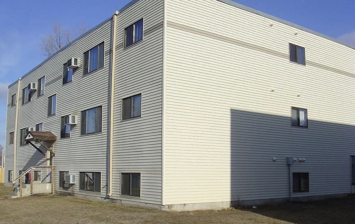 408 Sunrise Circle — Photo 3