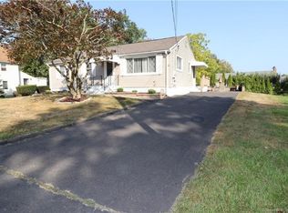 42 Putnam St, Newington, CT 06111