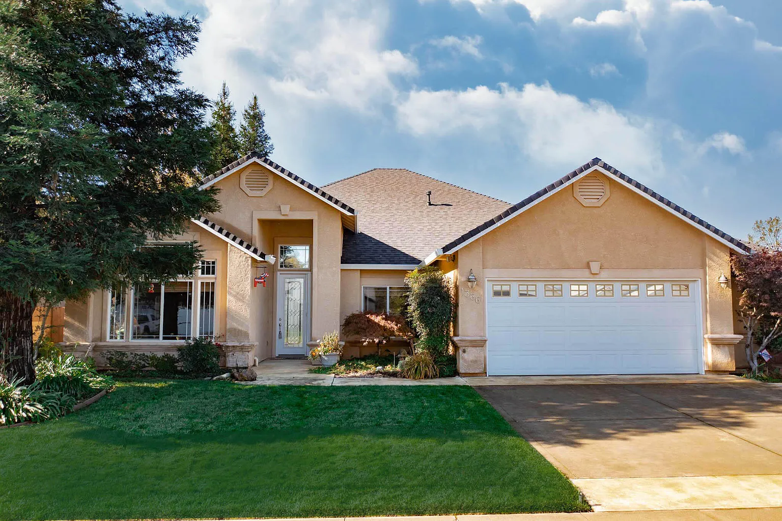 1366 Spanish Bay Dr photo 1