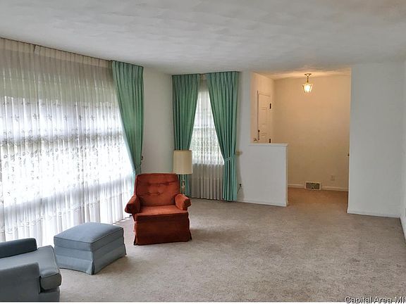 5th image of 1648 Maple Ave