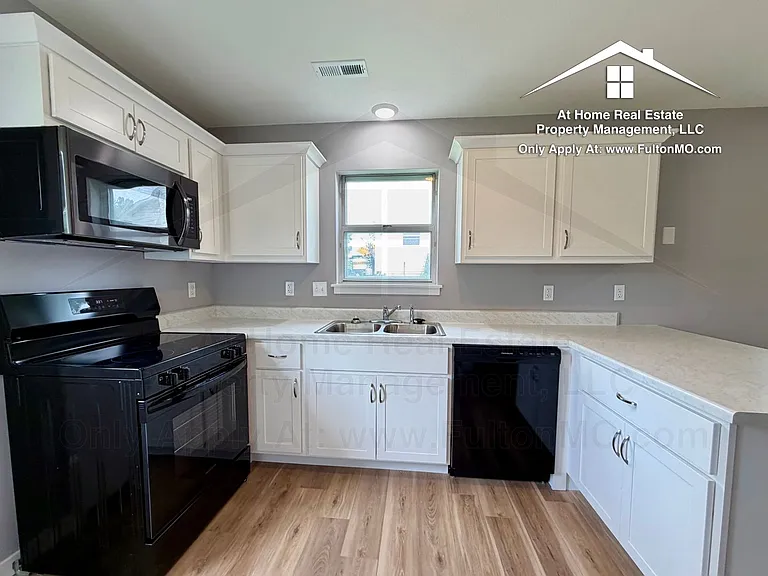 2717 Mayflower Dr — Photo 13