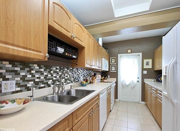 4th image of 443 Seaworthy Rd