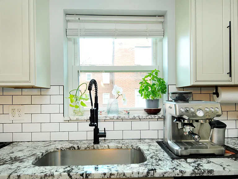 4912 Jamieson Ave #2 — Photo 31