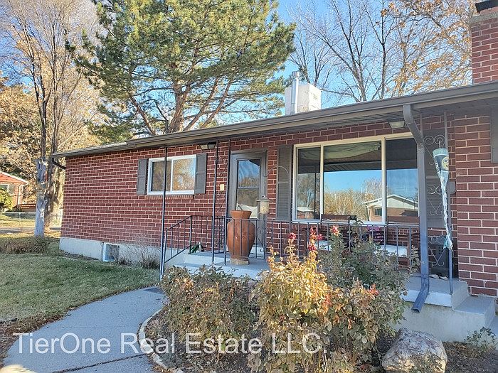 1st image of 9573 S Poppy Ln