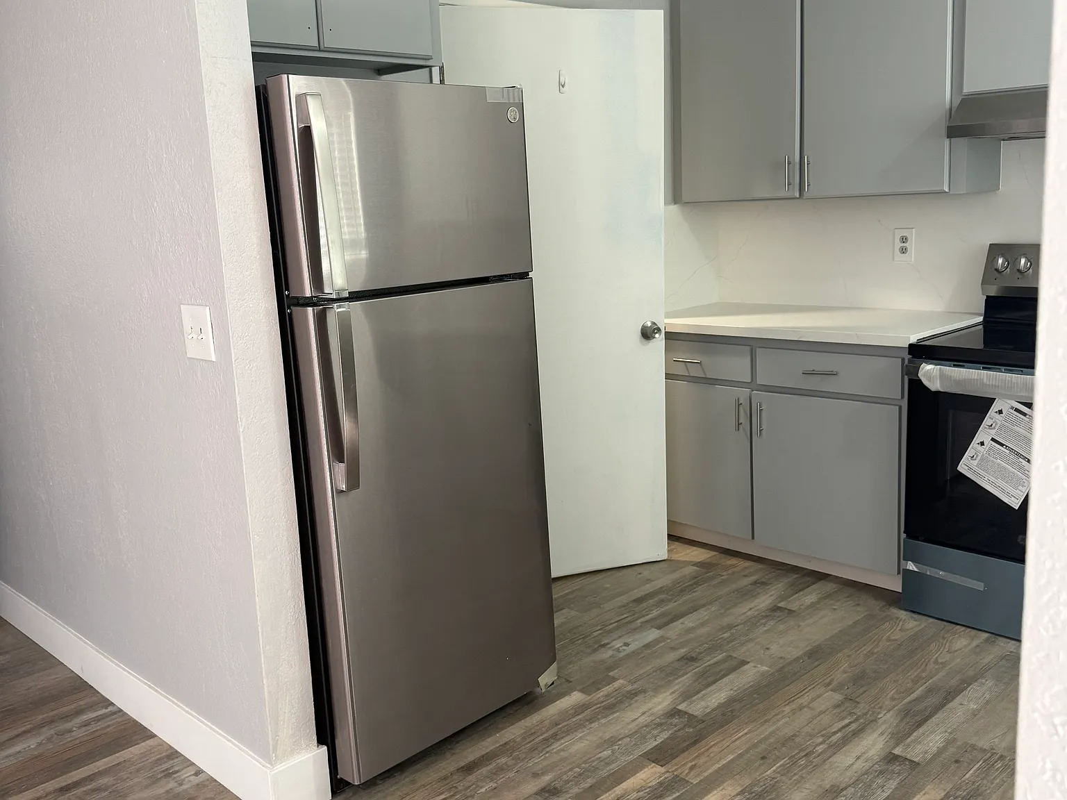 2 bed, $1,990 — Photo 4