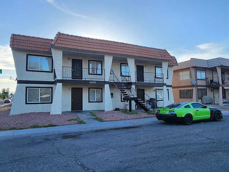 1705 Breckenwood Ct #4 — Photo 1