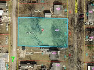 1412 S Sycamore St, Centralia, IL 62801