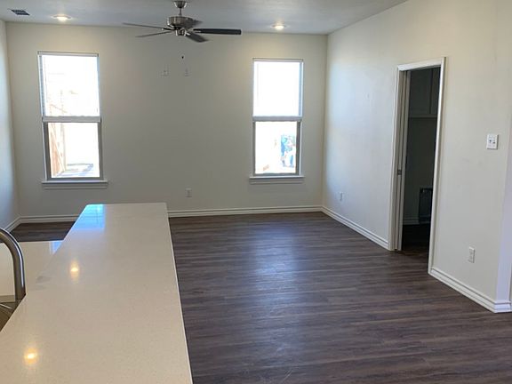2nd image of 5525 Kemper St #B