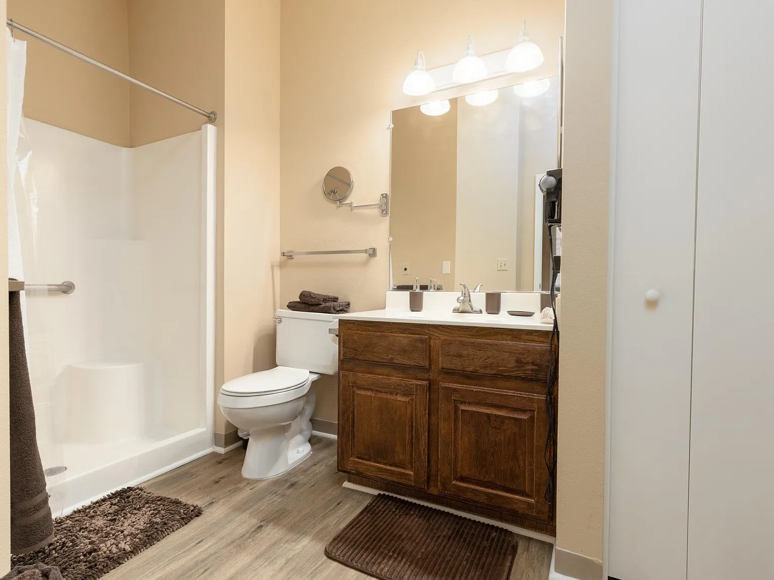 1 bed, 581 sqft, $1,400 — Photo 3