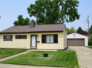 215 Erie Ave, Fairborn, OH 45324
