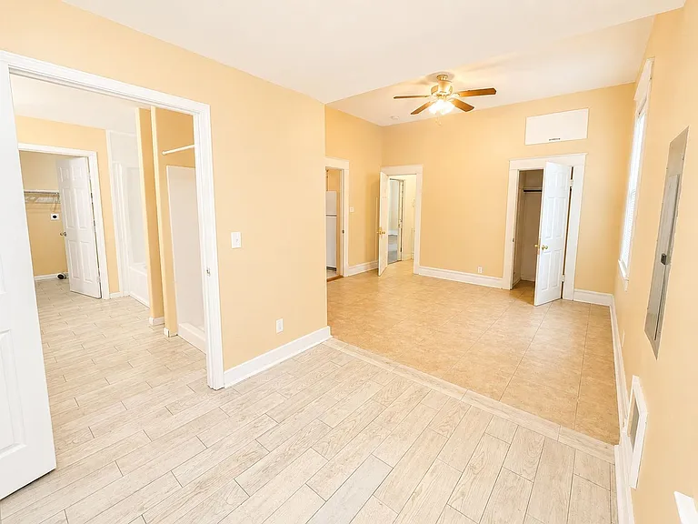 3307 Avenue R — Photo 11
