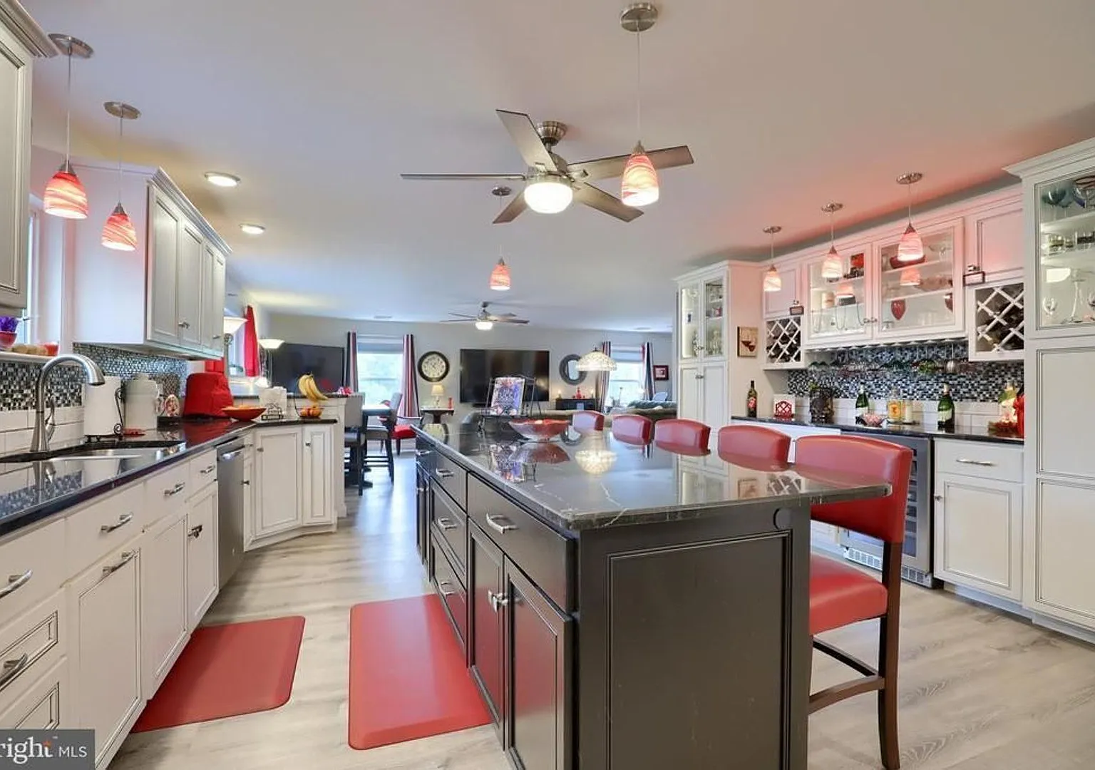 1500 Wilson Avenue — Photo 1