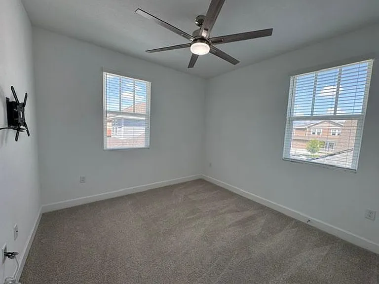 7573 Estuary Lake Loop #B — Photo 10