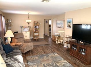12 Saint Martin Pl, Toms River, NJ 08757