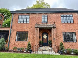 576 Moorhead Pl, Pittsburgh, PA 15232