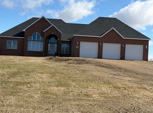 5150 Country Cir, Loretto, MN 55357