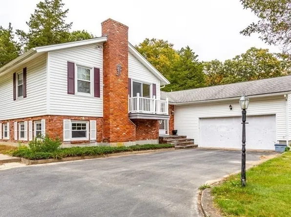 27 Christine Dr, Westport, MA 02790