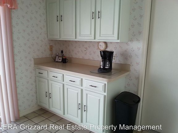 4th image of 1302 Lajolla Cir