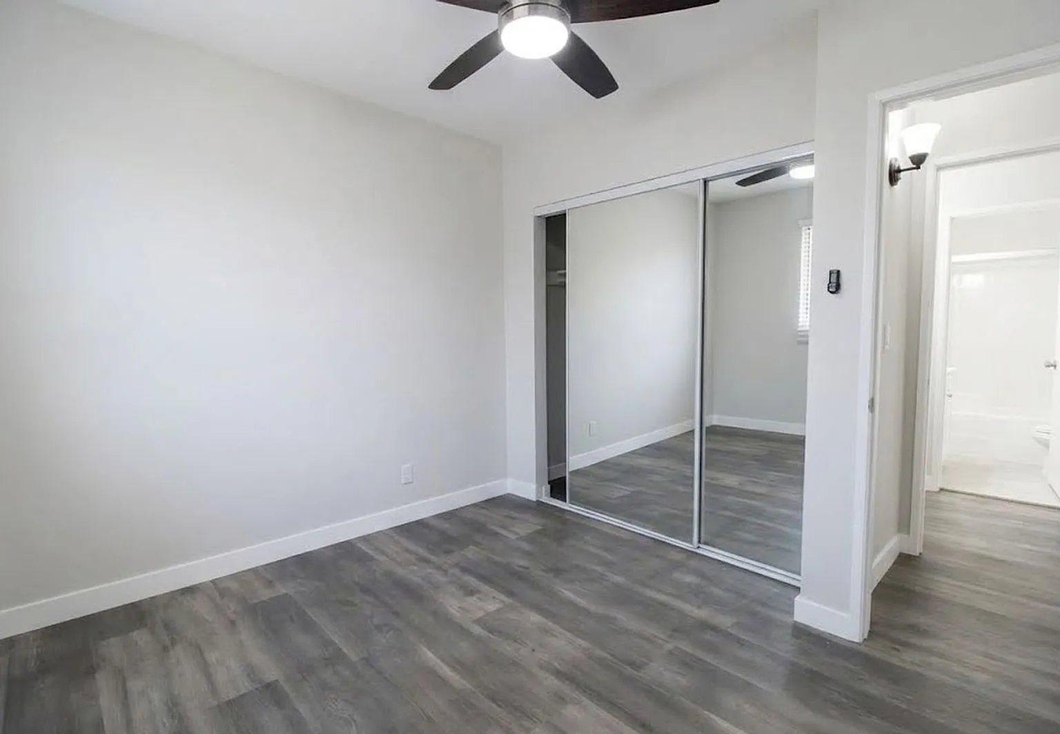 2 bed, 1.0 bath, $2,061 — Photo 4