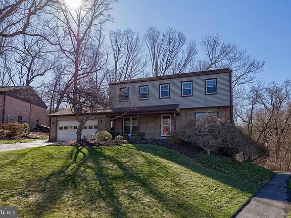 3rd image of 34 Eagle Ln