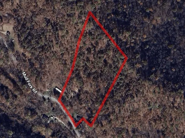 7454 Mud Fork Rd, Chapmanville, WV 25649