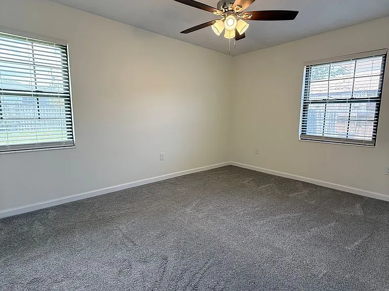 503 Virginia St — Photo 17