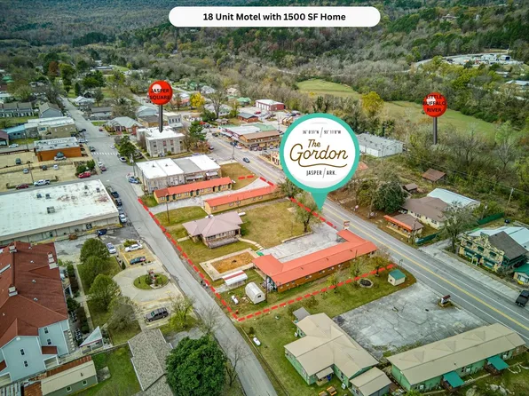 208 E Court St, Jasper, AR 72641