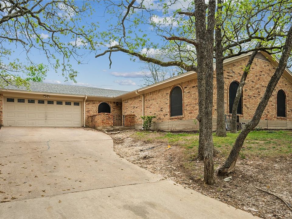 1st image of 2510 Twisted Oaks Dr