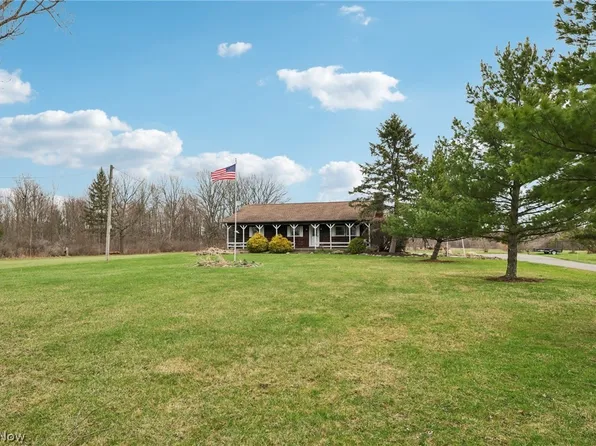 11981 Clay St, Huntsburg, OH 44046