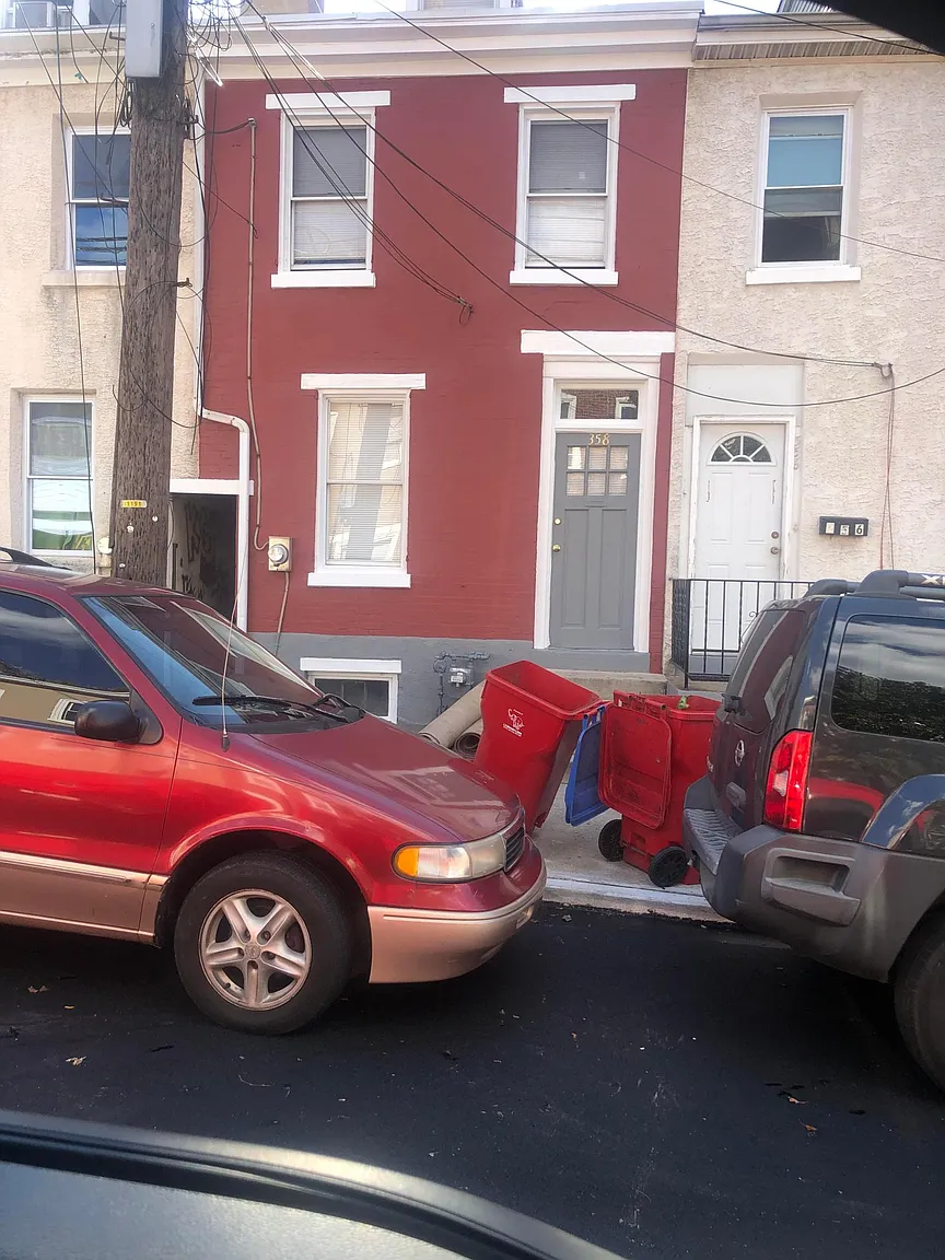 358 E Penn St photo 1