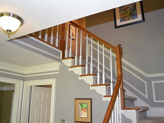 3rd image of 2715 Winthrope Way