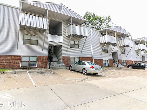 2nd image of 1852 Anderson Ave