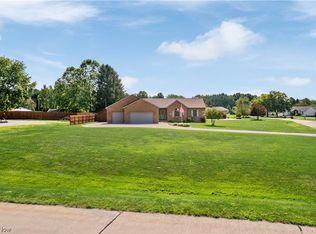 2596 Connecticut Ct, Uniontown, OH