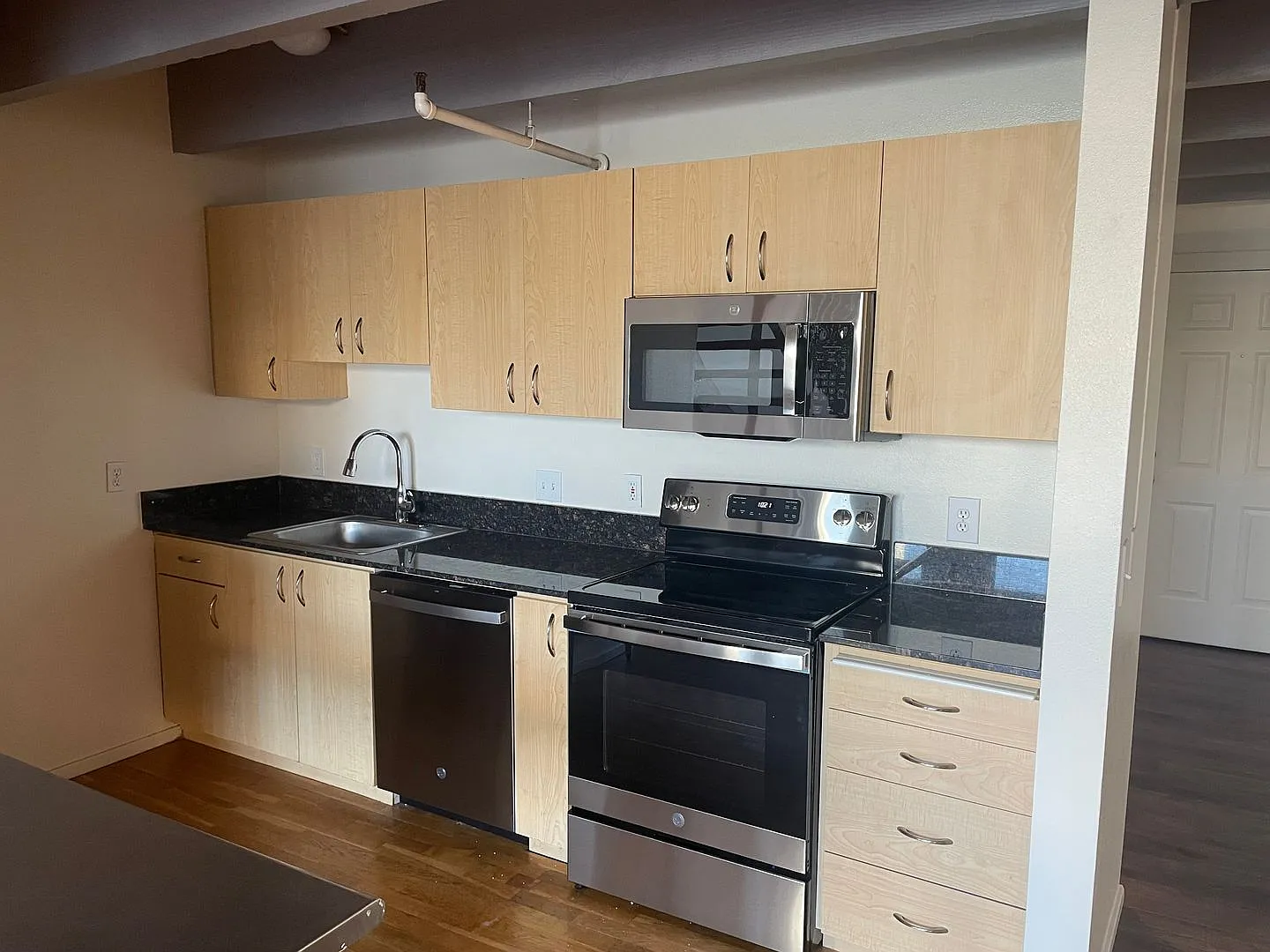 Everett Station Lofts — Photo 4