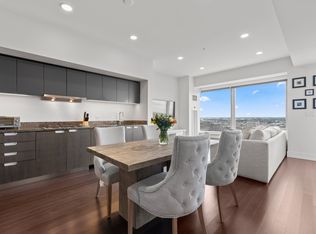 W Residences, Boston, MA 02116
