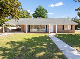 1095 Columbus St, Biloxi, MS 39530